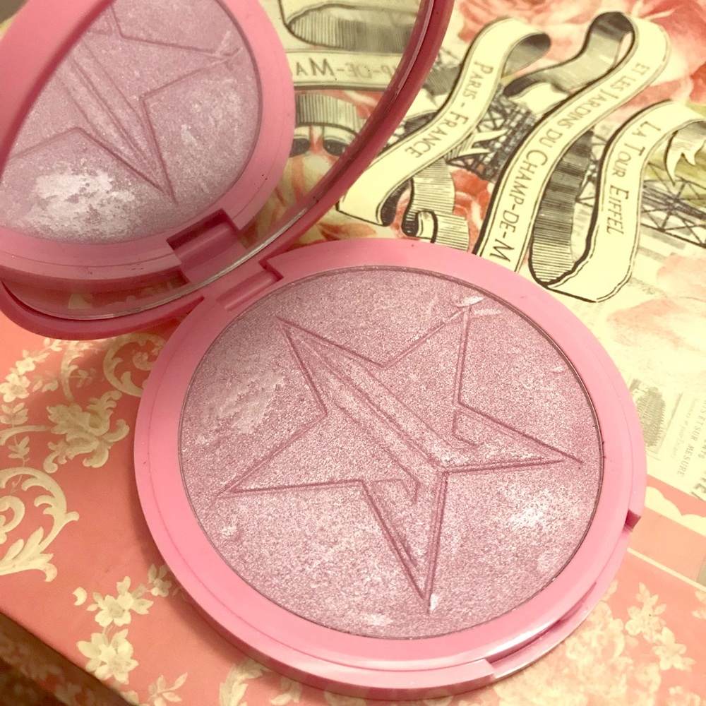 Jeffree Star highlighter